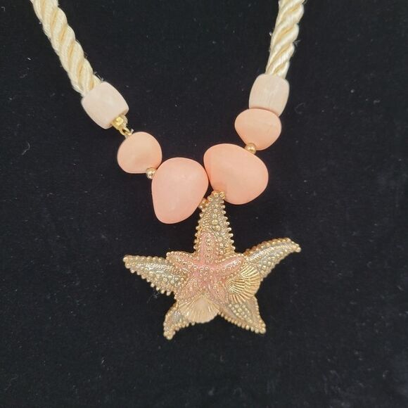 Vintage 80s Pastel Jewelry Set Starfish Pendant Necklace Earrings Bracelet - Picture 15 of 16
